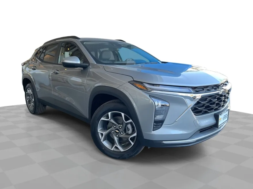 2025 Chevrolet Trax LT photo 1