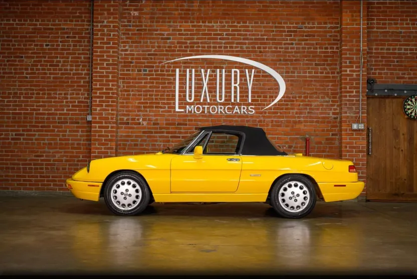 1992 Alfa Romeo Spider VELOCE photo 1