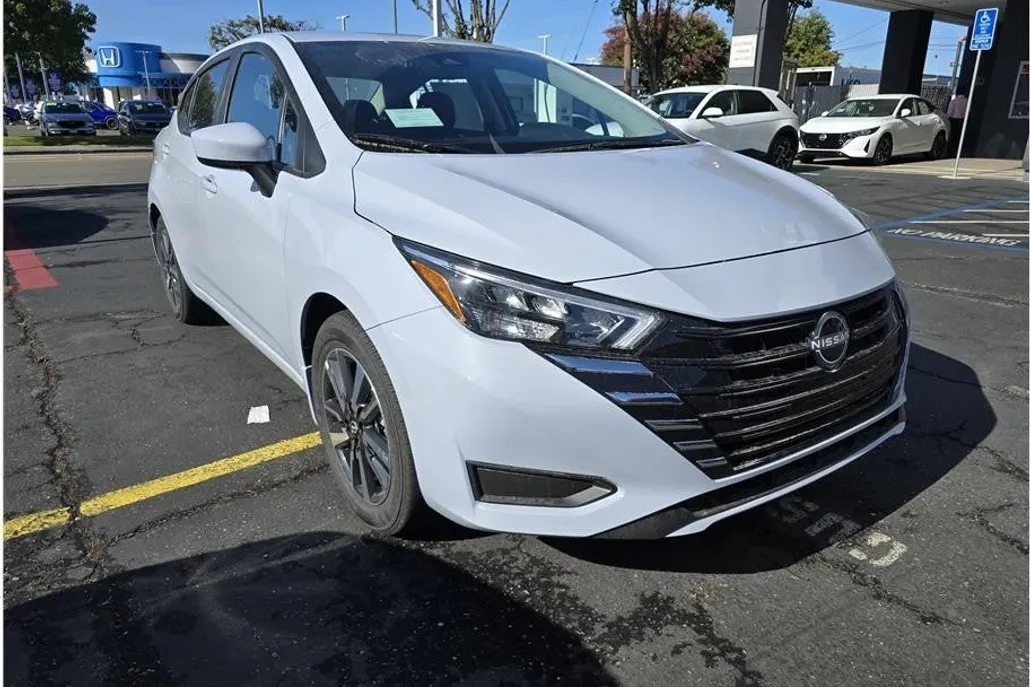 2025 Nissan Versa SV Sedan photo 1