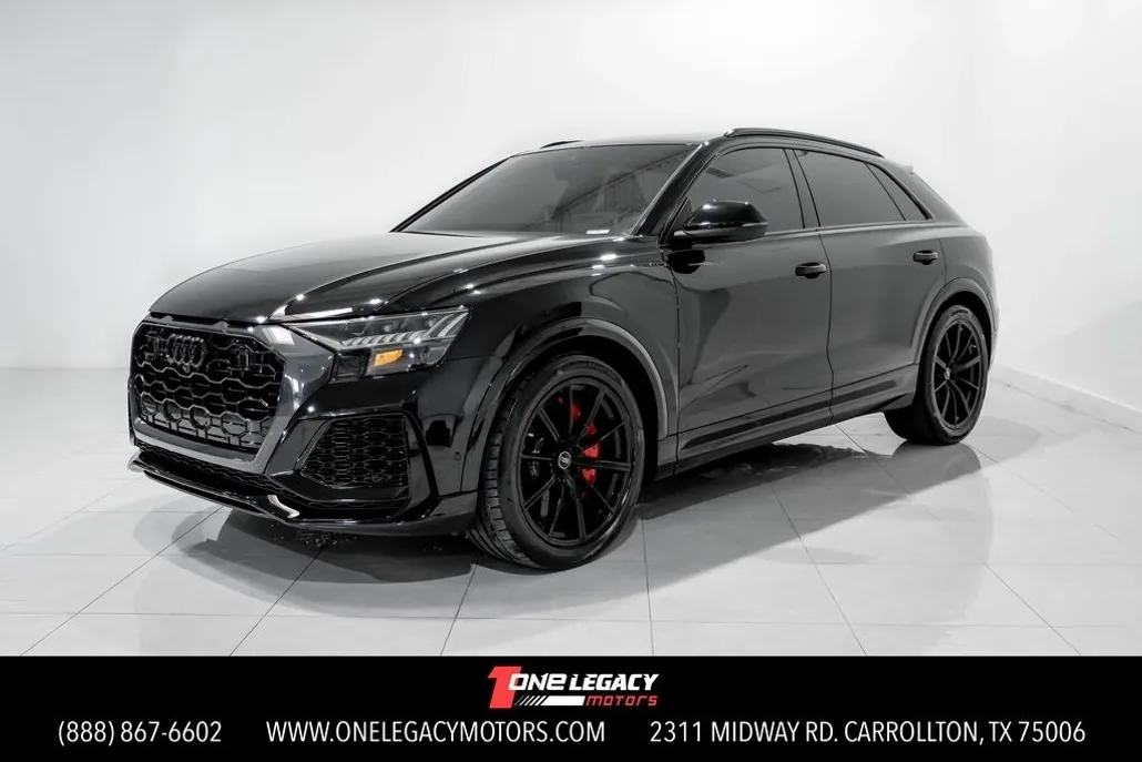 2023 Audi RS Q8 photo 1