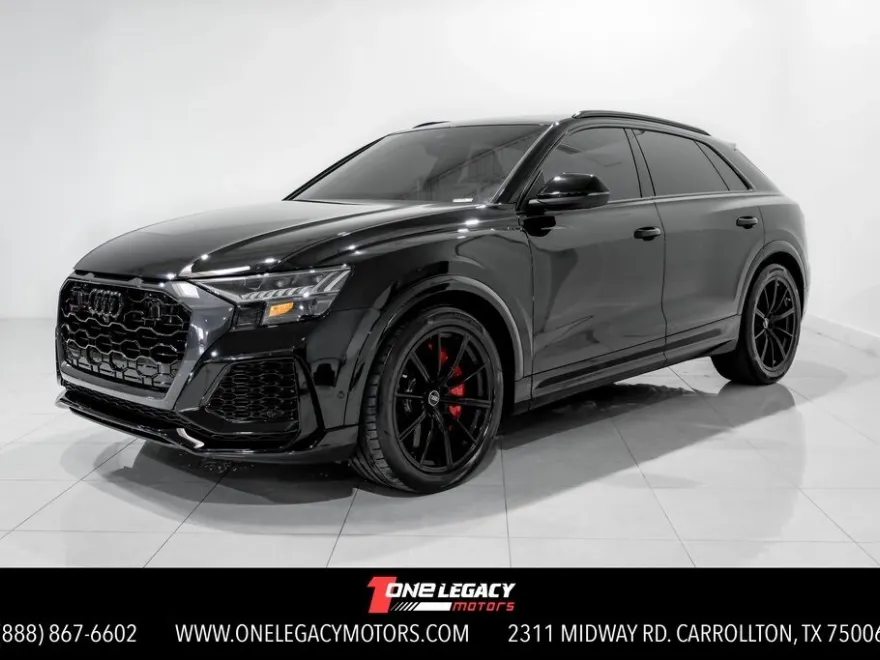 2023 Audi RS Q8 photo 1