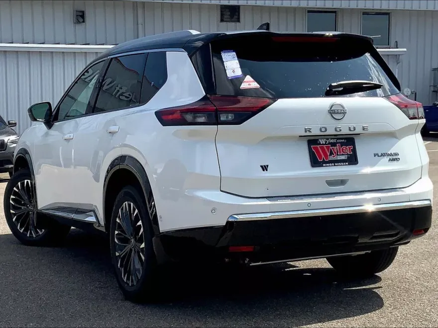 2026 Nissan Rogue Platinum photo 1