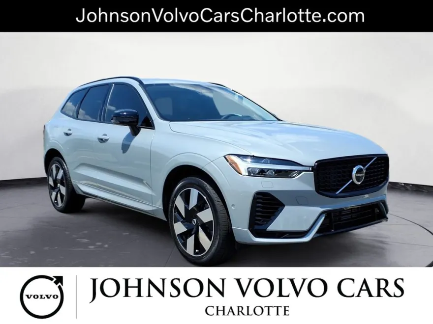 2024 Volvo XC60 Recharge Hybrid Ultimate photo 1