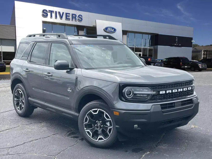 2025 Ford Bronco Sport Outer Banks photo 1
