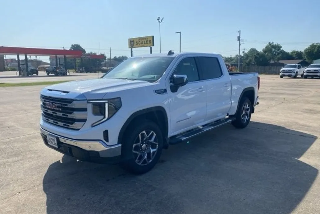 2025 Gmc Sierra 1500 SLE photo 1