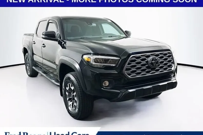 2022 Toyota Tacoma SR Double Cab photo 1