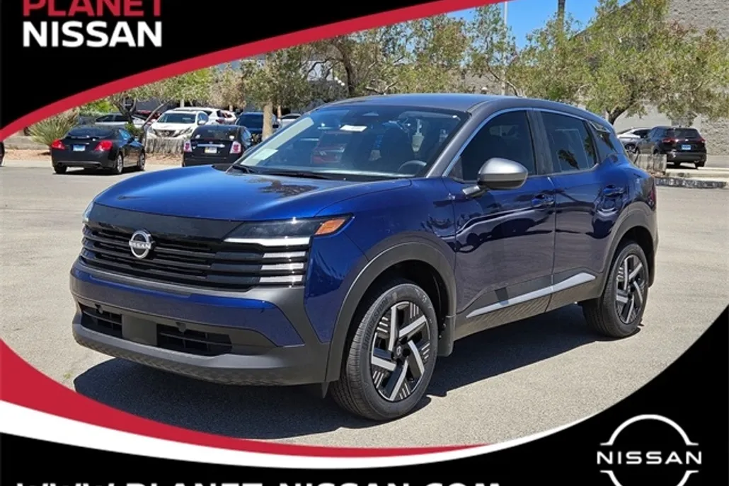 2025 Nissan Kicks SV photo 1
