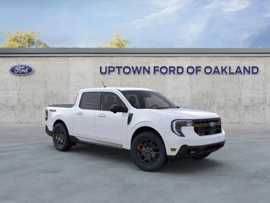 2025 Ford Maverick Tremor photo 1