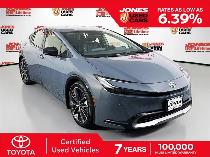 2024 Toyota Prius XLE photo 1