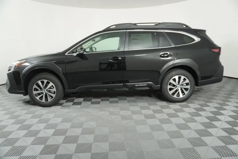 2025 Subaru Outback Premium photo 1