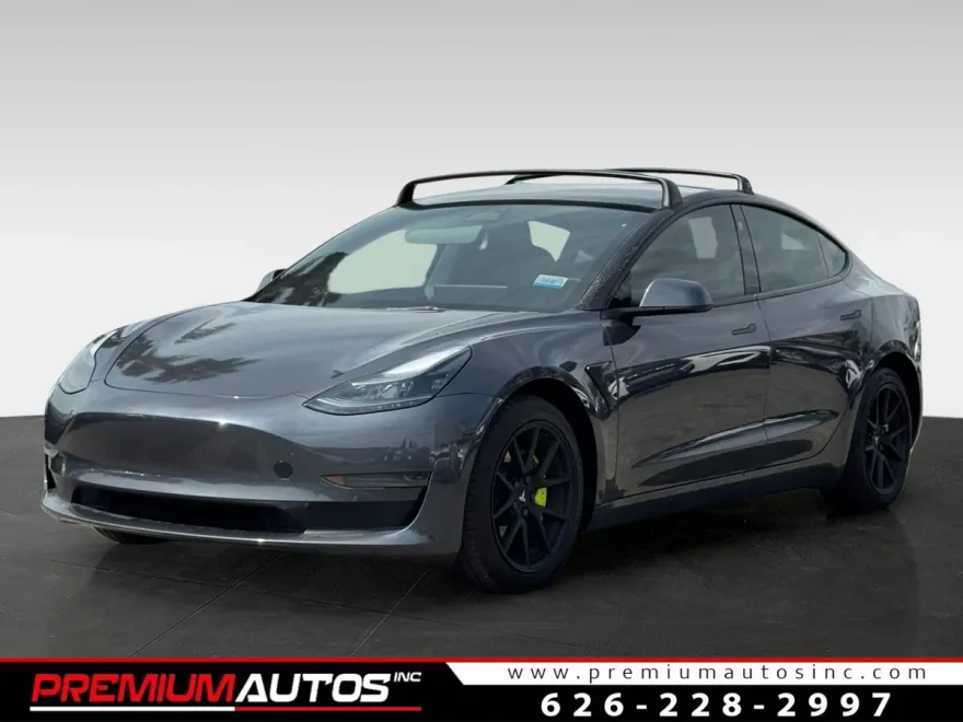2023 Tesla Model 3 photo 1