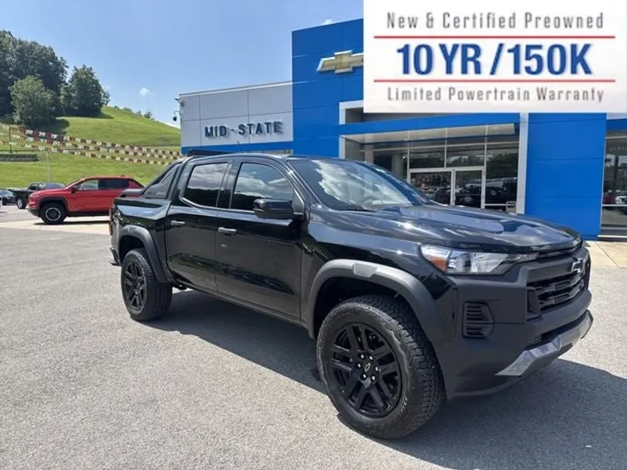 2025 Chevrolet Colorado Trail Boss photo 1