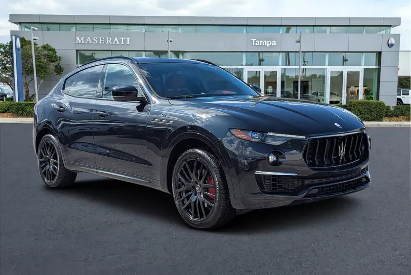 2022 Maserati Levante GT photo 1