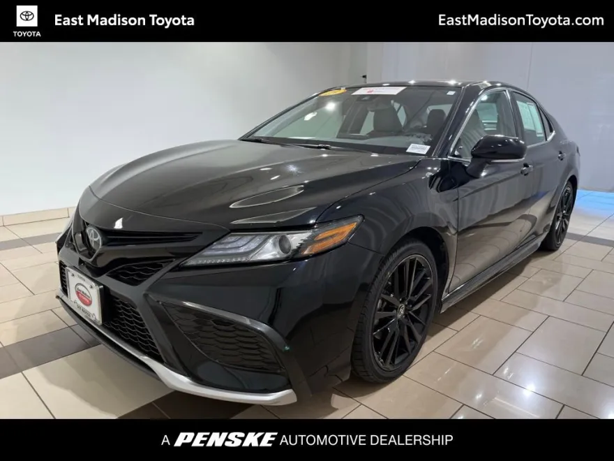 2023 Toyota Camry XSE photo 1