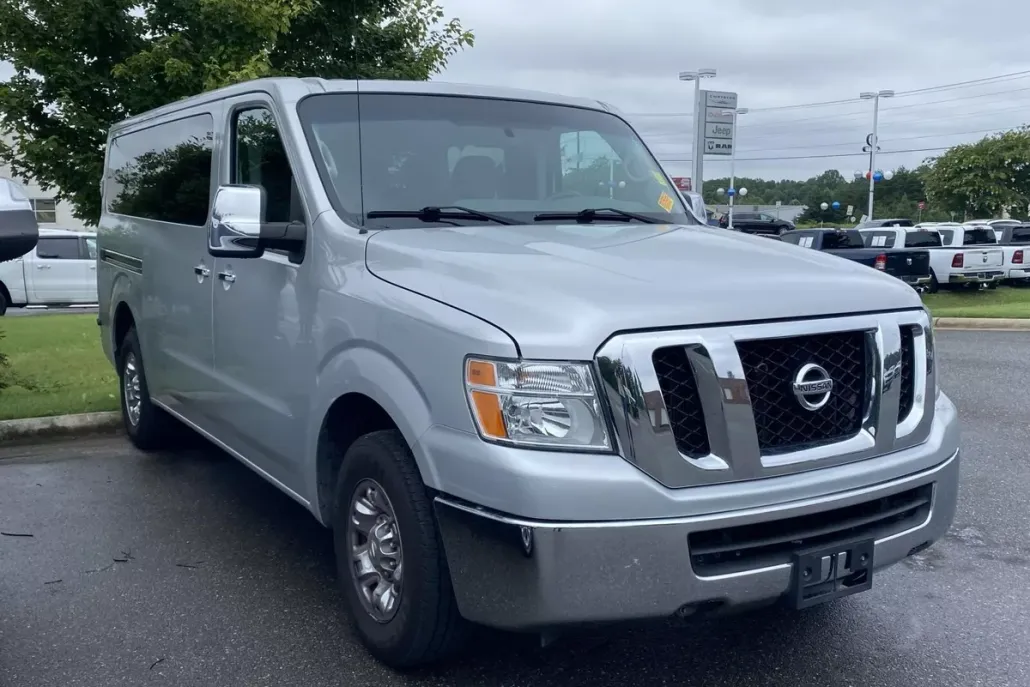 2020 Nissan NV3500 photo 1