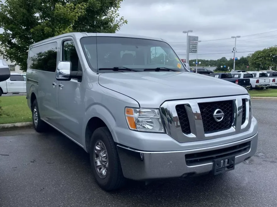 2020 Nissan NV3500 photo 1