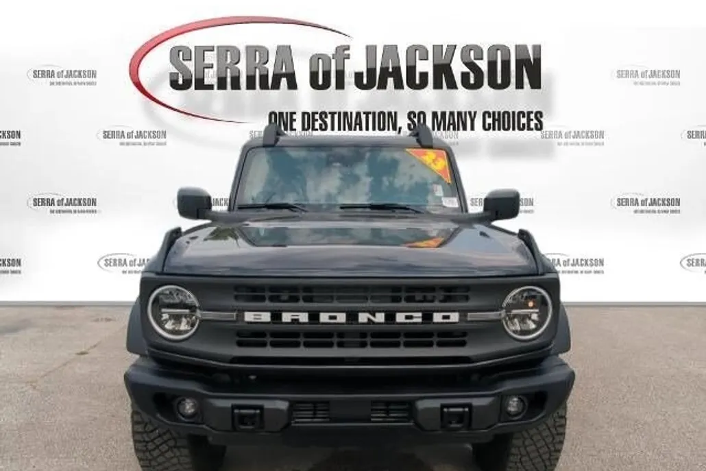2023 Ford Bronco Outer Banks photo 1