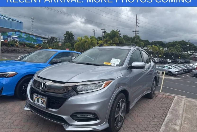 2019 Honda HR-V Touring photo 1