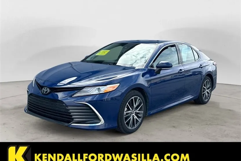 2024 Toyota Camry XLE photo 1