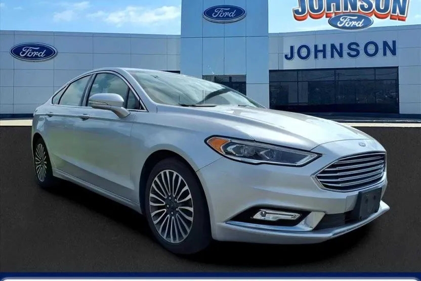 2017 Ford Fusion SE photo 1