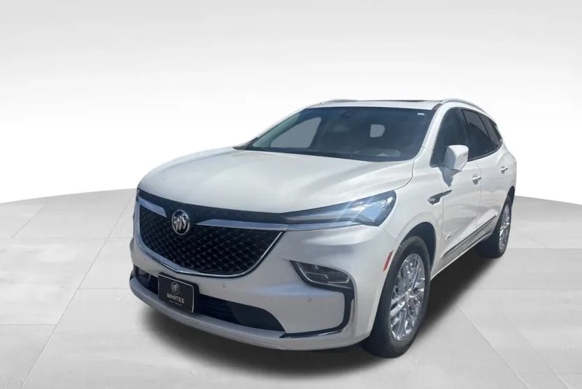 2023 Buick Enclave Avenir photo 1