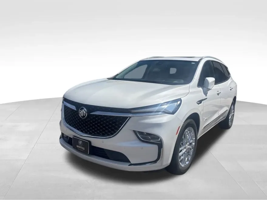 2023 Buick Enclave Avenir photo 1