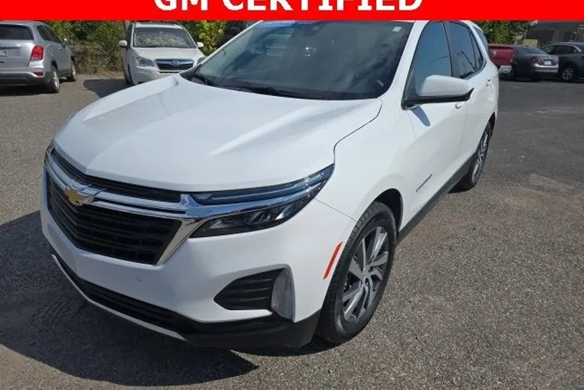 2023 Chevrolet Equinox LT photo 1