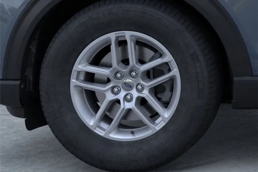 2025 Ford Explorer photo 1