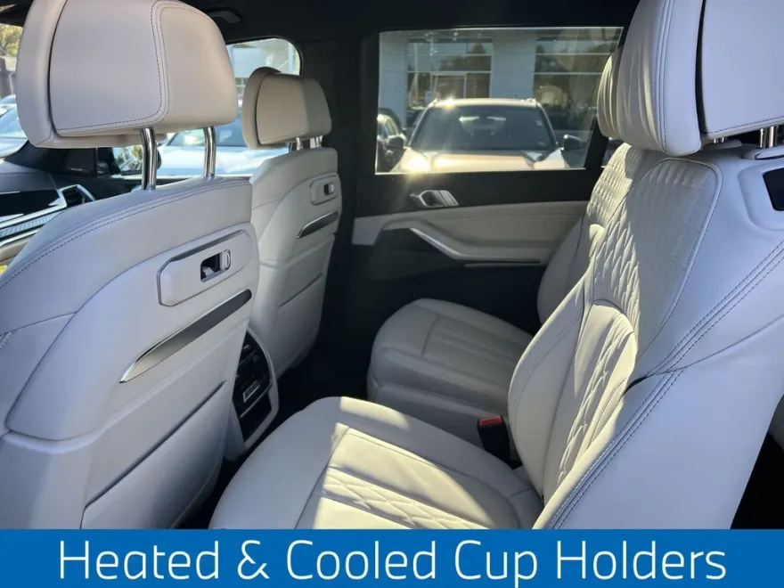2025 Bmw X7 M60i photo 1