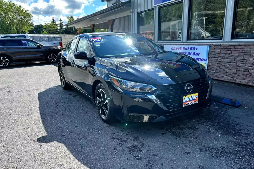 2024 Nissan Sentra SV photo 1