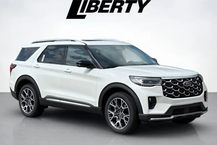 2025 Ford Explorer Platinum photo 1