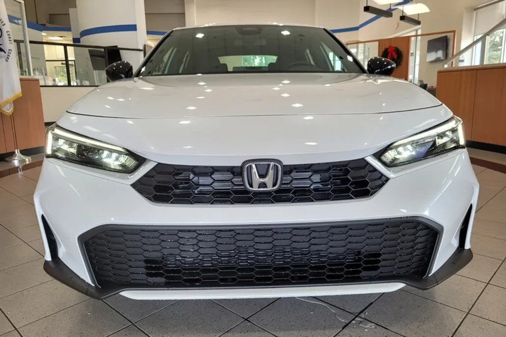 2025 Honda Civic Hatchback Hybrid Sport photo 1