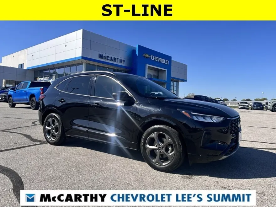 2023 Ford Escape ST-Line photo 1