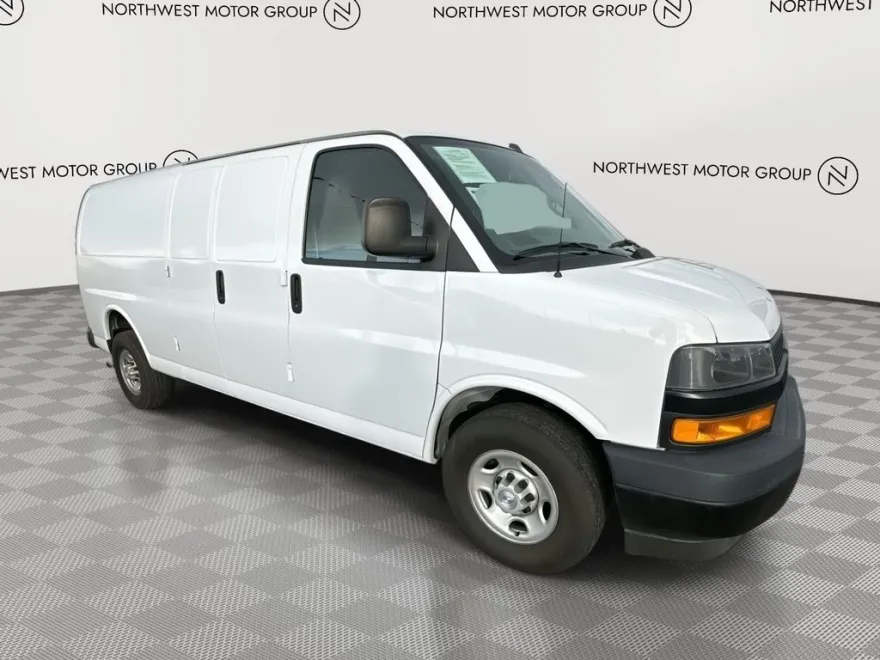 2018 Chevrolet Express 2500 Work Van photo 1