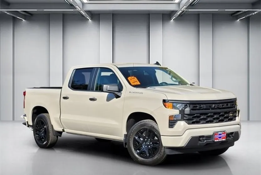 2026 Chevrolet Silverado 1500 Custom photo 1