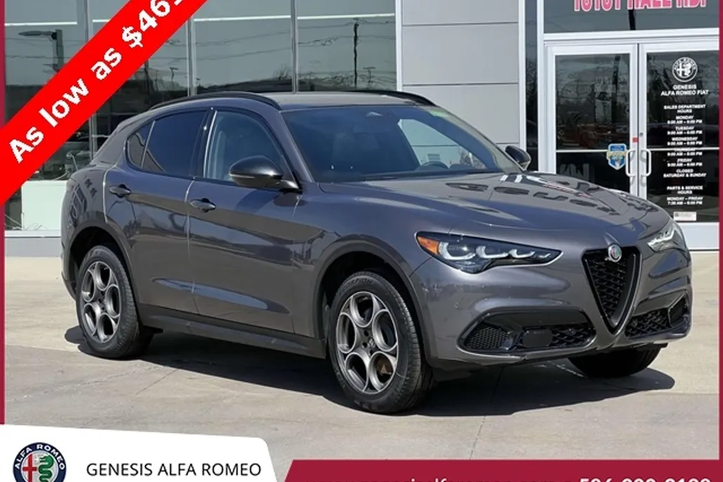 2025 Alfa Romeo Stelvio Sprint Base photo 1