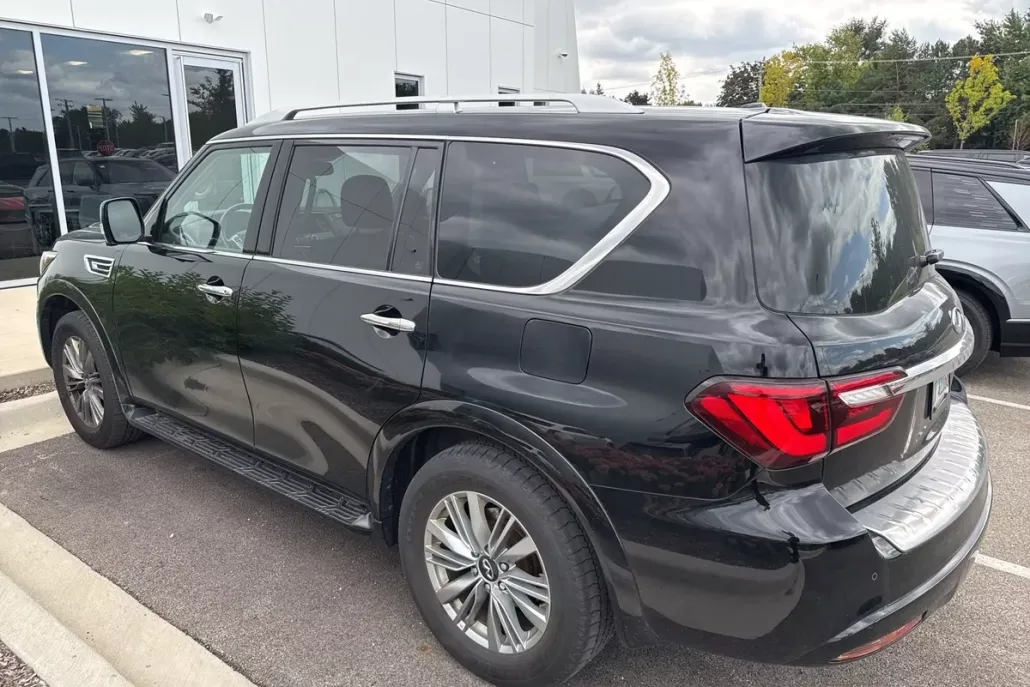 2018 Infiniti QX80 Base photo 1