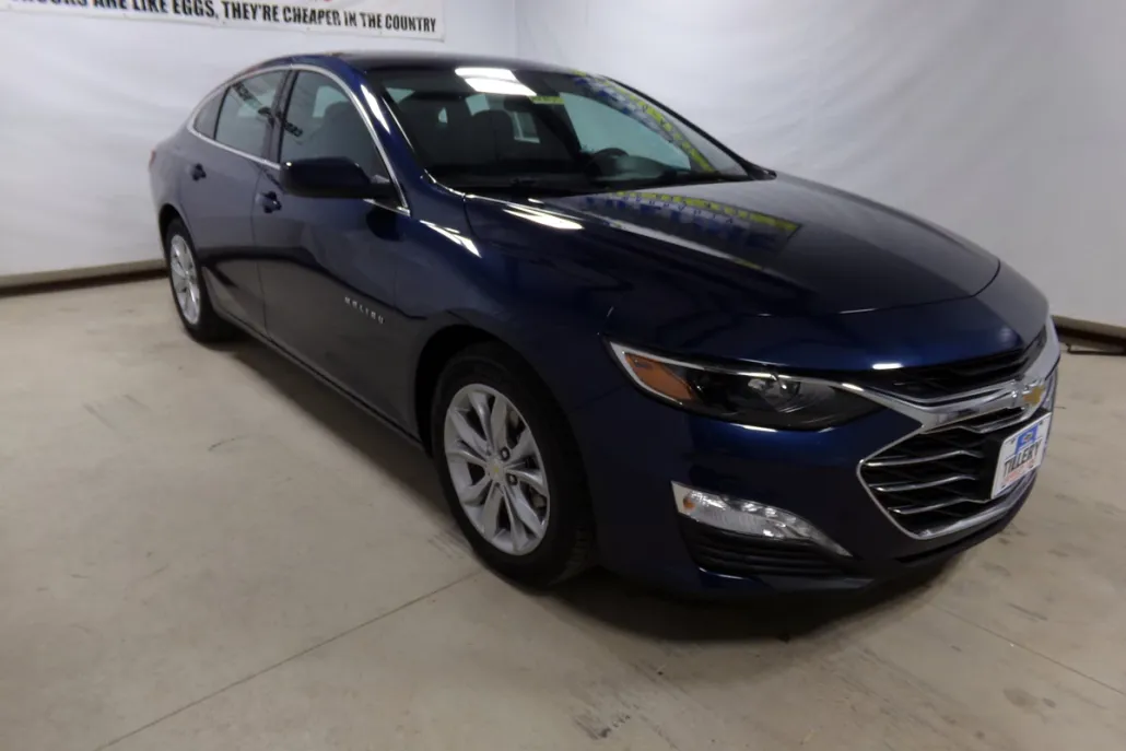 2022 Chevrolet Malibu 1LT photo 1