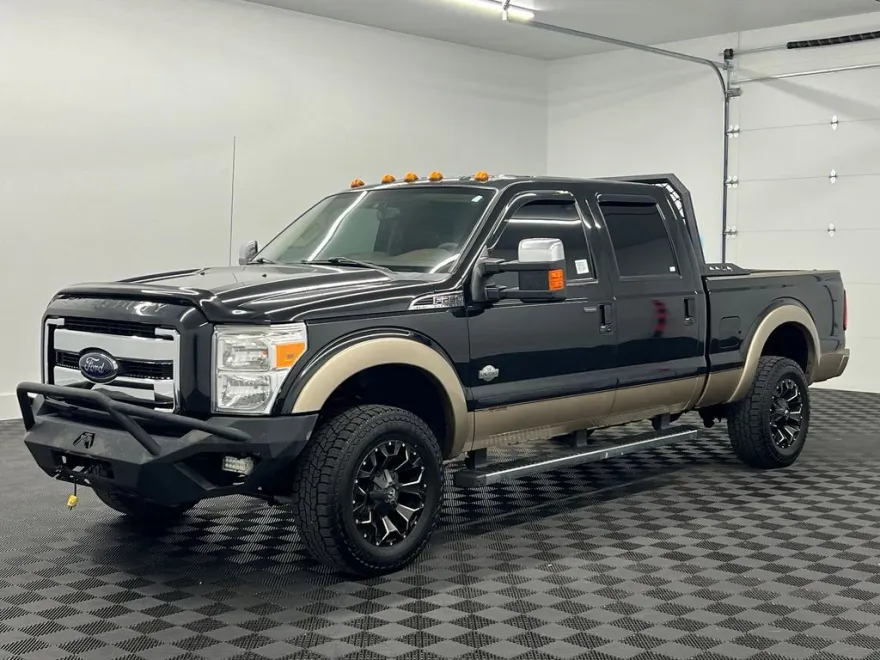 2013 Ford F-250 Lariat photo 1