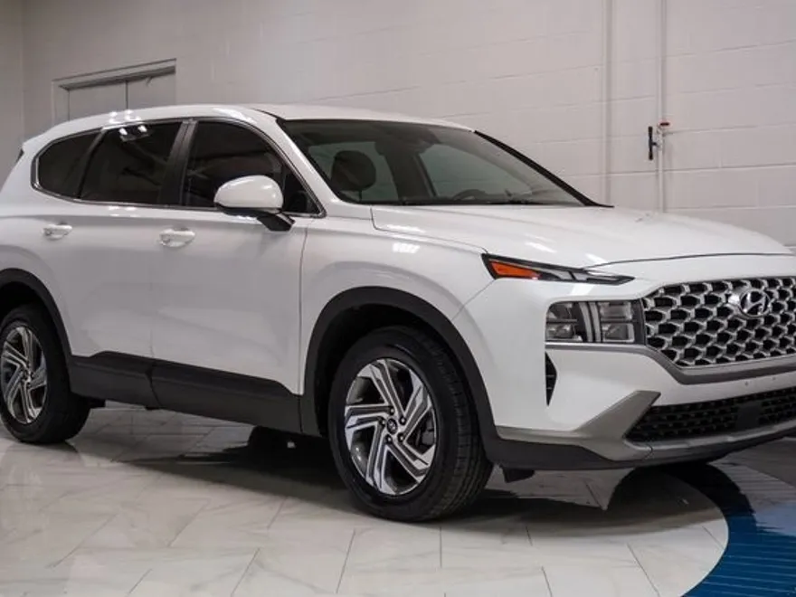 2023 Hyundai Santa Fe SE photo 1