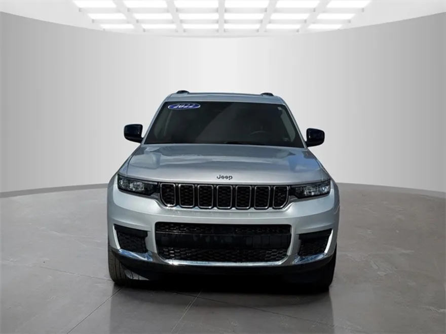 2022 Jeep Grand Cherokee Laredo photo 1