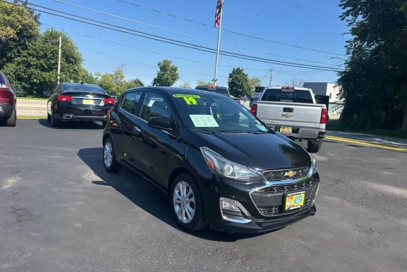 2019 Chevrolet Spark 2LT LT photo 1