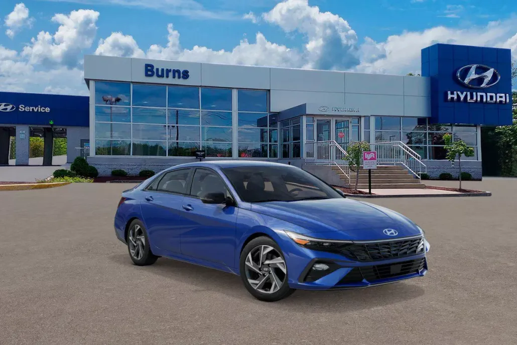 2025 Hyundai Elantra SEL Sport photo 1
