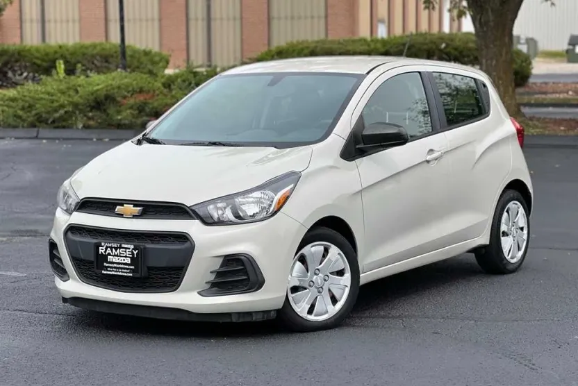 2016 Chevrolet Spark LS photo 1