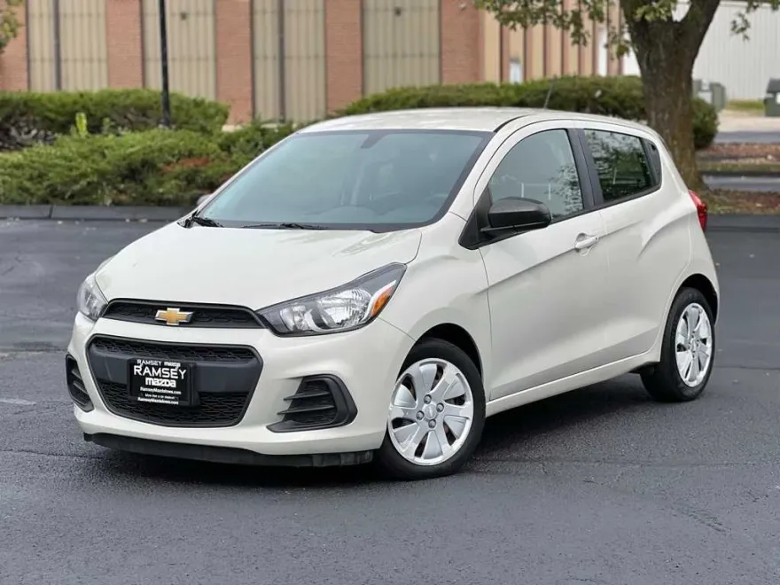 2016 Chevrolet Spark LS photo 1