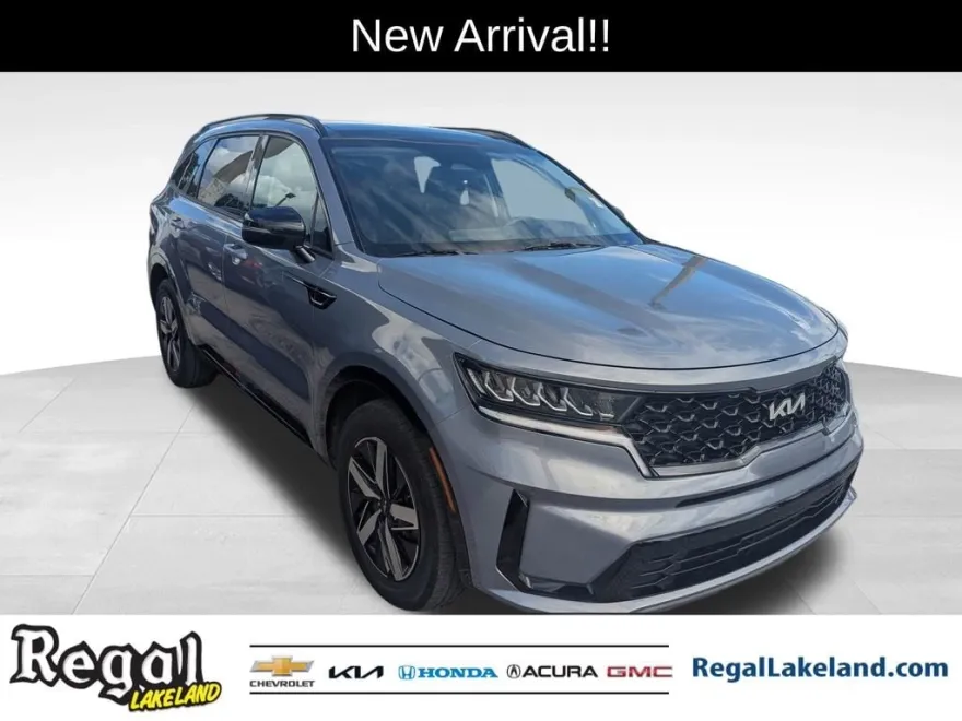 2023 Kia Sorento S photo 1