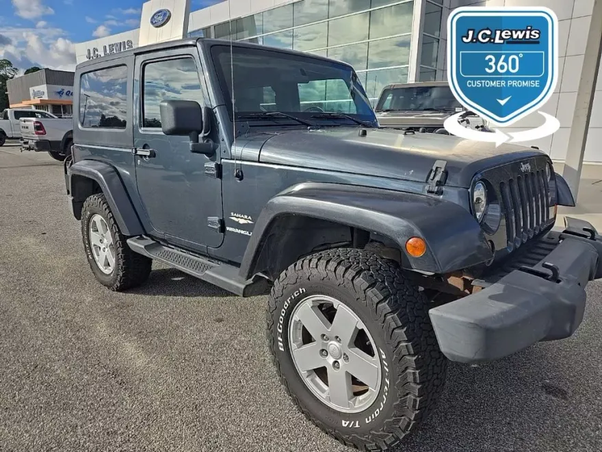 2007 Jeep Wrangler Sahara photo 1