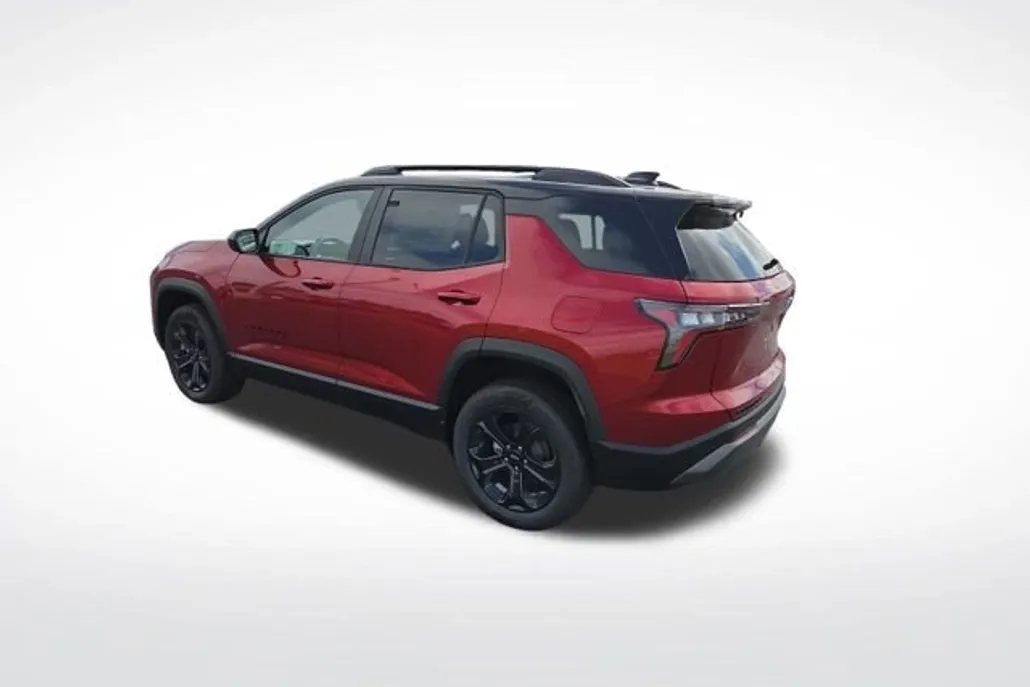 2026 Chevrolet Equinox LT photo 1