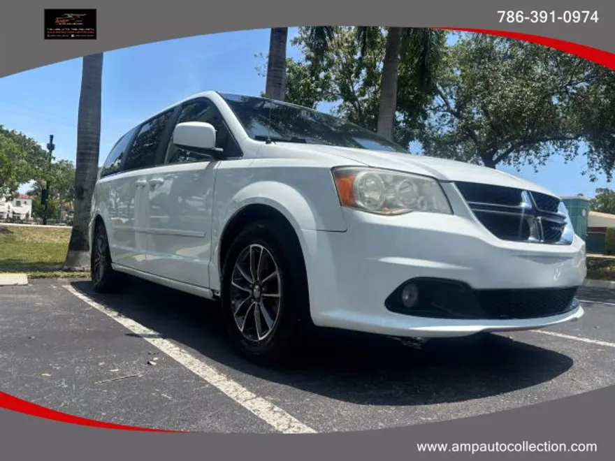 2017 Dodge Grand Caravan SXT photo 1