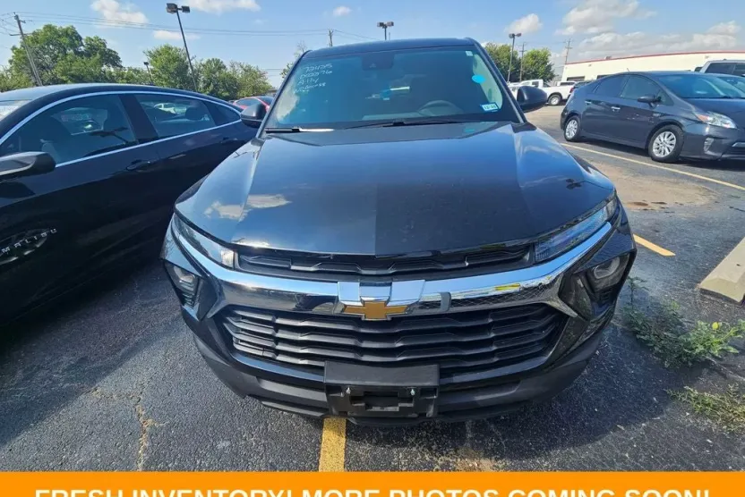 2025 Chevrolet Trailblazer LS photo 1